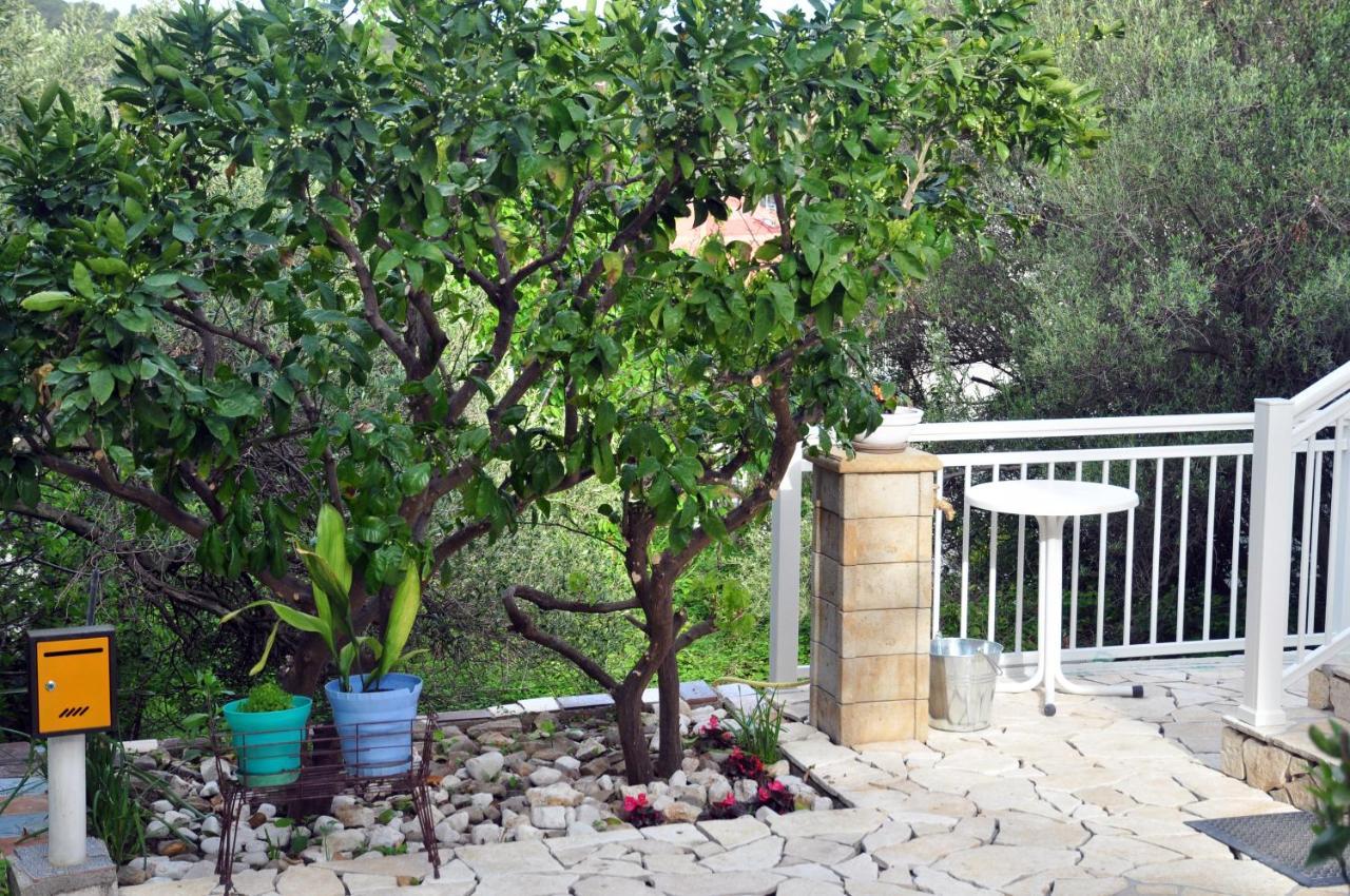 Rose Rooms At Island Of Rab Banjol Buitenkant foto