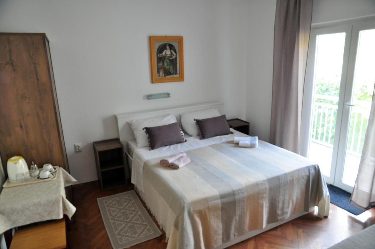 Rose Rooms At Island Of Rab Banjol Buitenkant foto