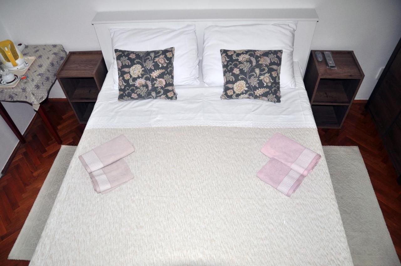 Rose Rooms At Island Of Rab Banjol Buitenkant foto